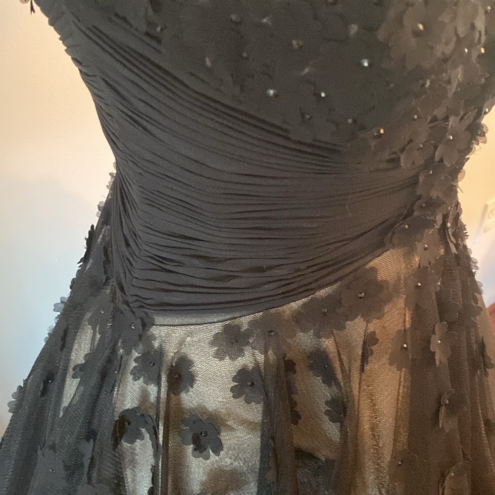Tony Bowls size 4 party/prom dress - Picture 4 of 13